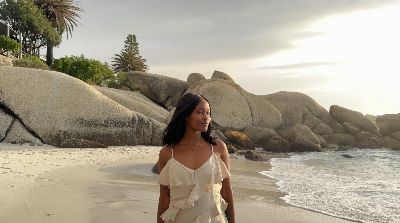 holistic health coach bianca koyabe on the beach