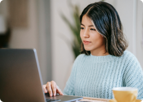 woman-on-laptop